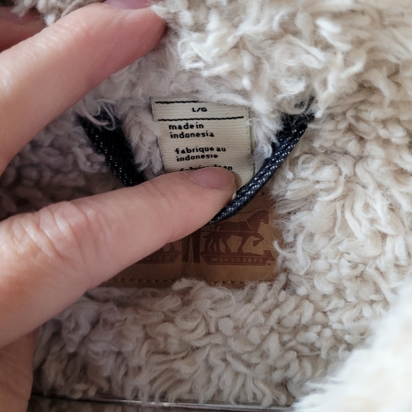 Women's Denim Jacket with Sherpa Lining - Picture 2 of 5